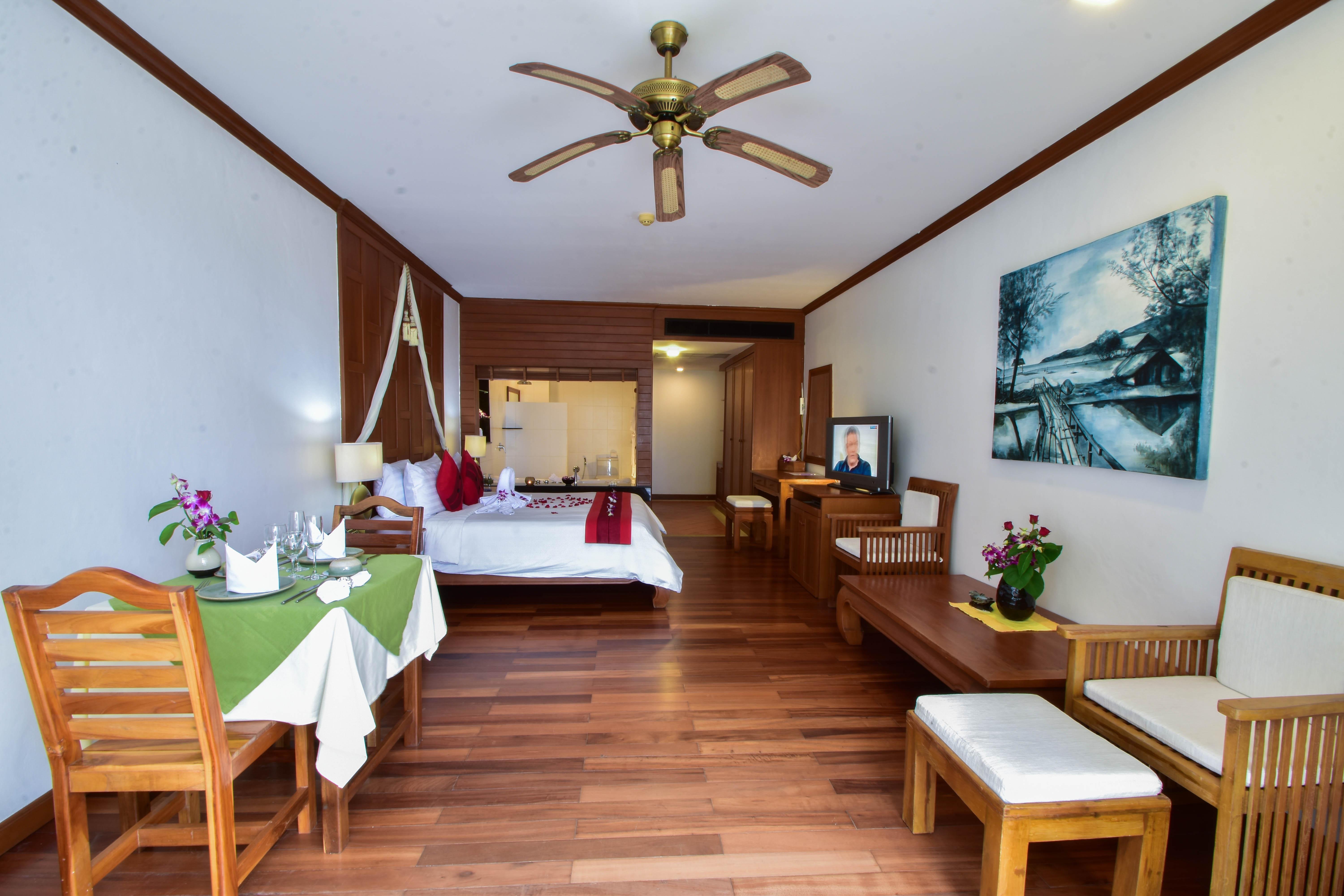 Layalina Hotel Kamala Beach Exterior photo
